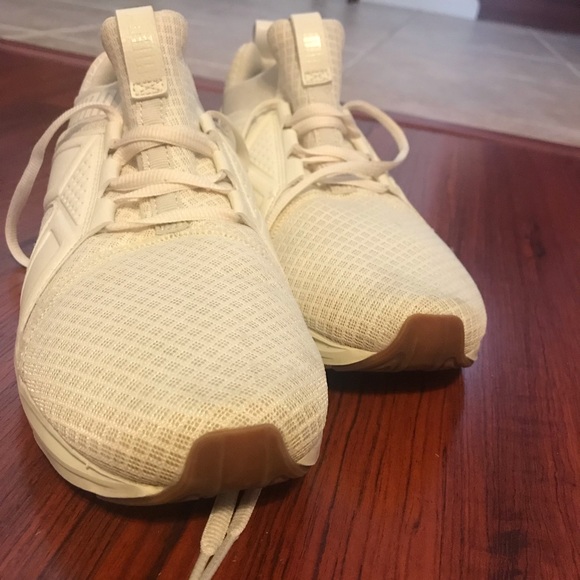 White Puma Sneakers - Picture 3 of 4